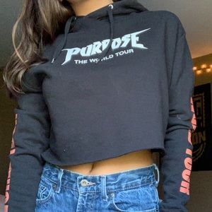 SUPER COMFY Cropped Sweatshirt